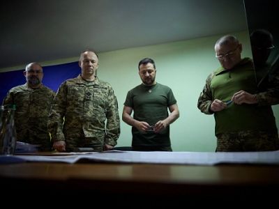 Владимир Зеленский и военное руководство Украины. Фото: t.me/V_Zelenskiy_official